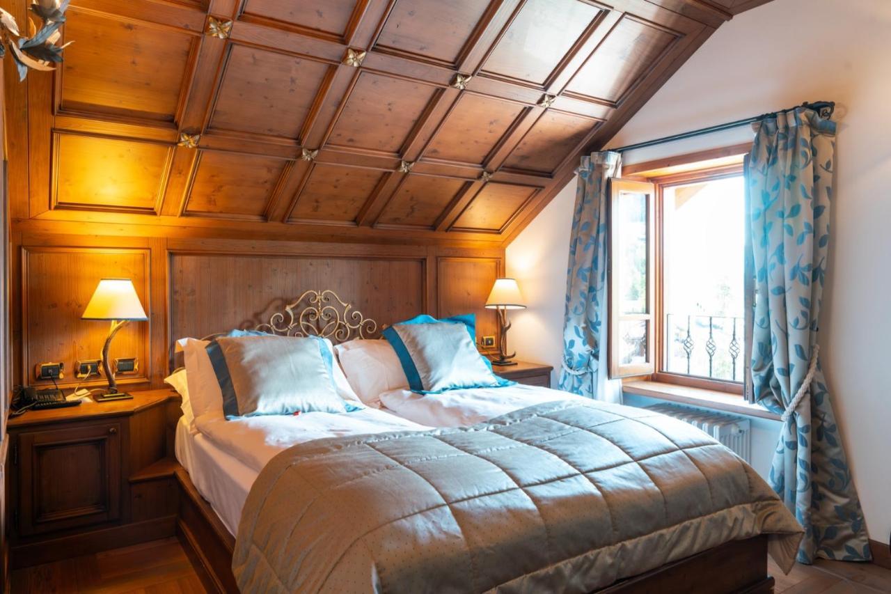 Ambra Cortina Luxury&Fashion Hotel Cortina dʼAmpezzo Extérieur photo