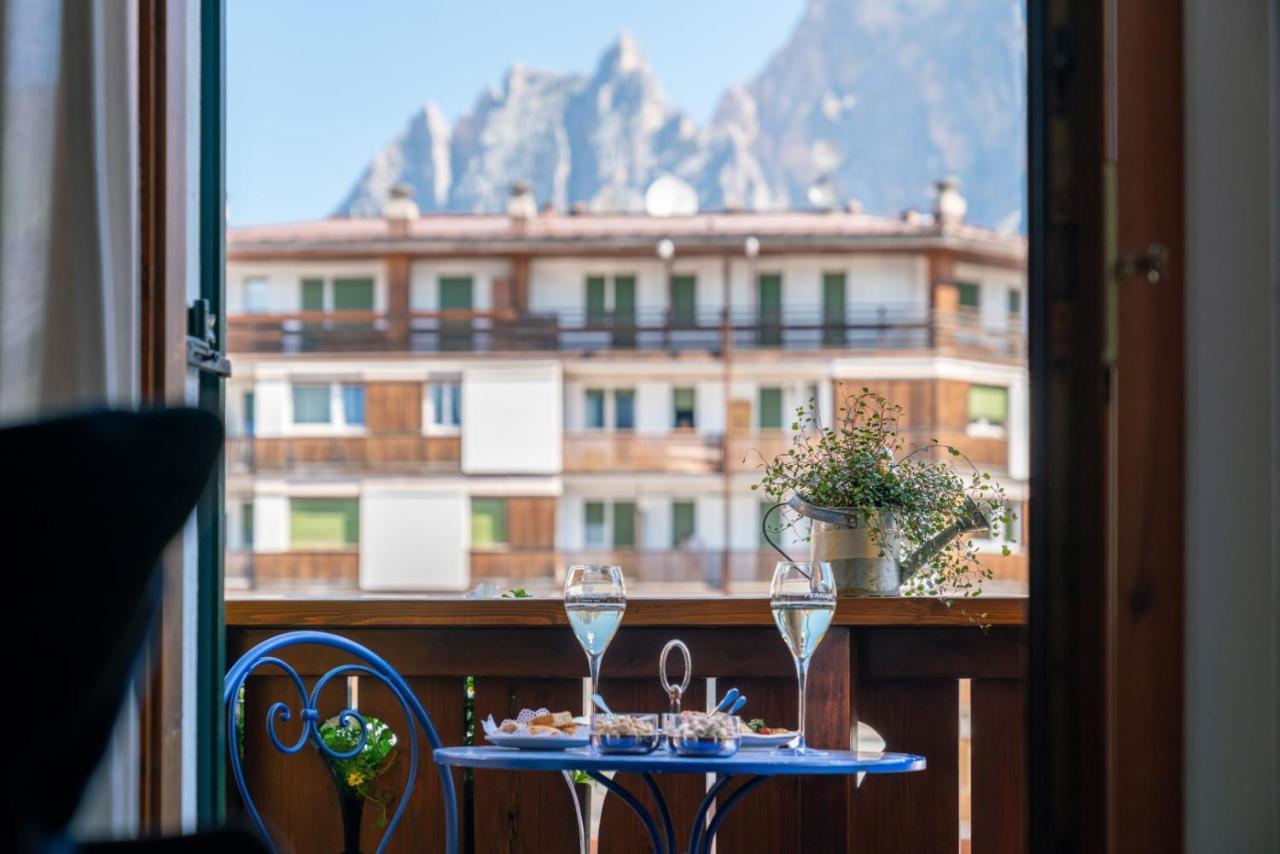 Ambra Cortina Luxury&Fashion Hotel Cortina dʼAmpezzo Extérieur photo